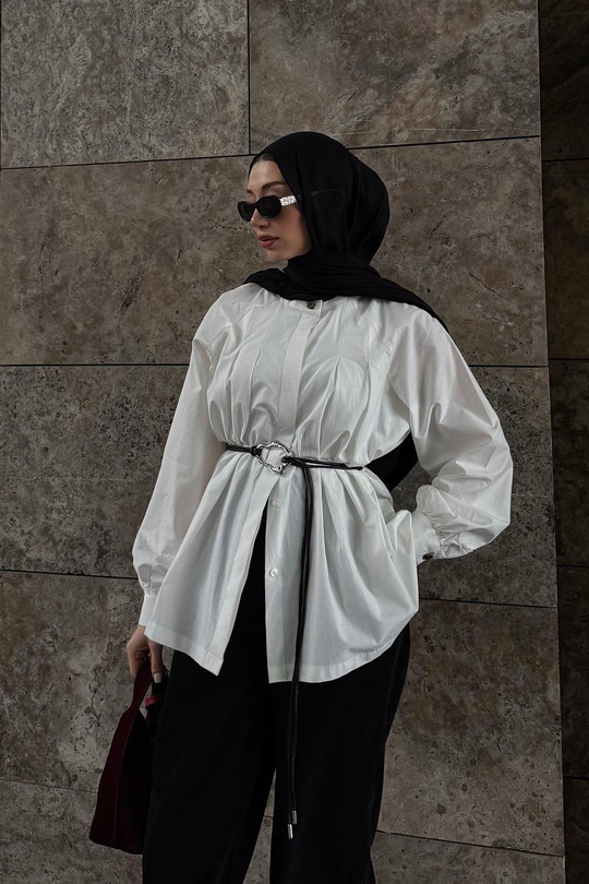 Hakim Yaka Pile Detay Çiçek Düğmeli Deri İp Kemerli Regular Poplin Gömlek Beyaz