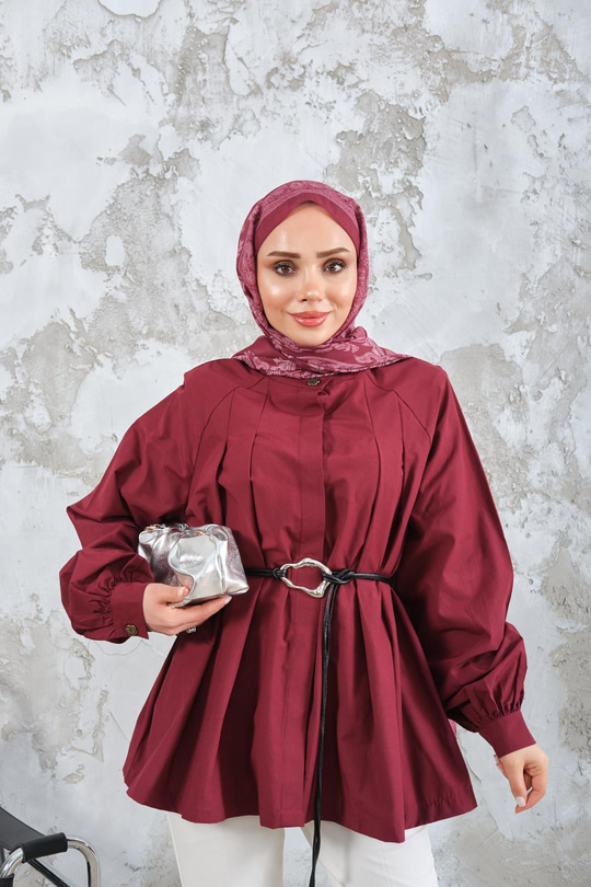 Hakim Yaka Pile Detay Çiçek Düğmeli Deri İp Kemerli Regular Poplin Gömlek Bordo