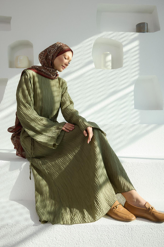 Kabartma Kumaş Vatkalı Elbise Haki Yeşil