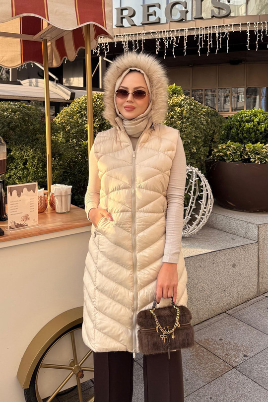 Kapüşonlu Kolsuz Şişme Yelek Bej