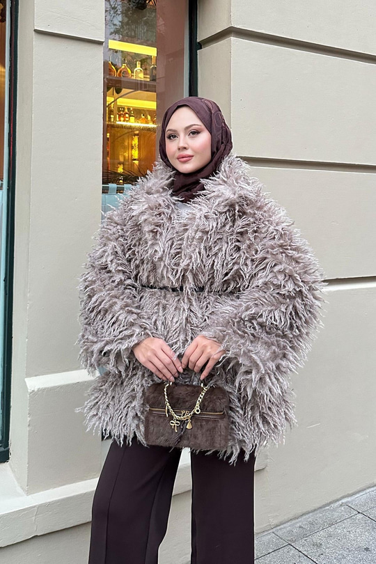 Kemer Detay Kısa Kürk Kaban Taş