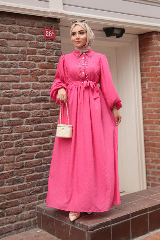 Kendinden Desenli Taş Detay Elbise Fuşya