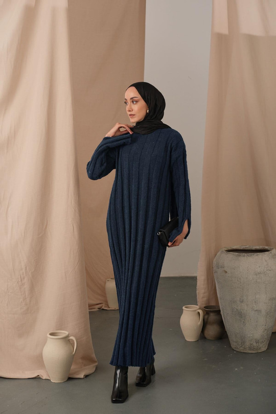 Kendinden Desenli Triko Elbise Petrol Mavi