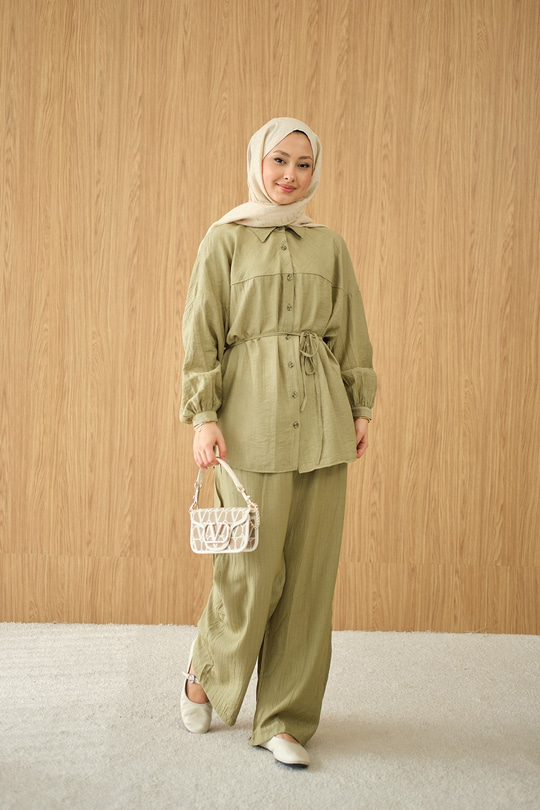 Kırışık Desen Bel Bağlamalı Gömlek Yaka Takım Yeşil