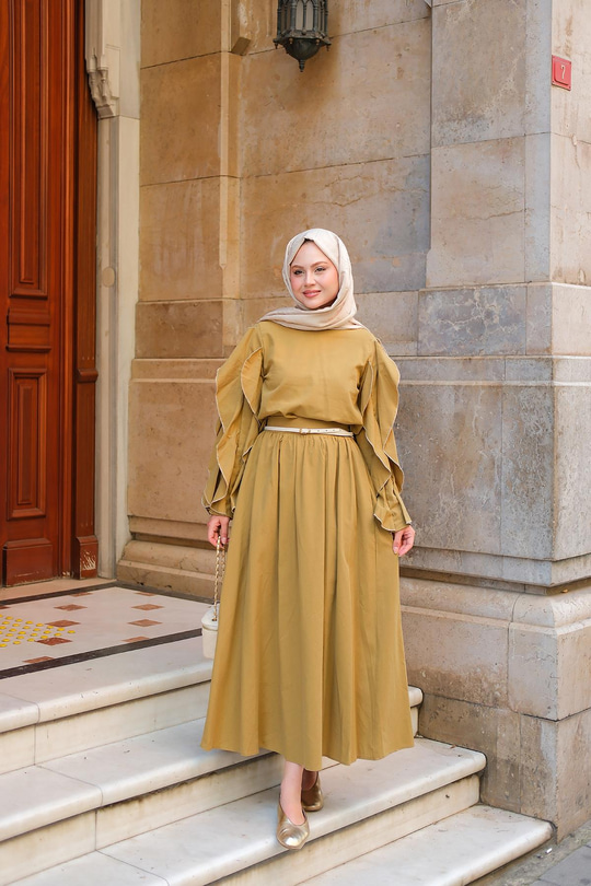 Kolları Süs Dikişli Takım Yağ Yeşil