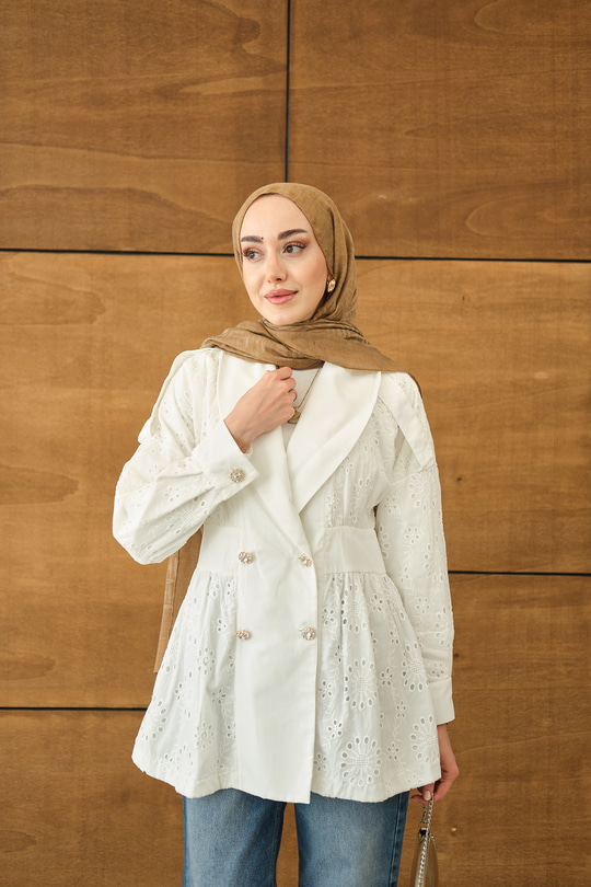 Kruvaze Yaka Brode Detaylı Apoletli Ceket Beyaz