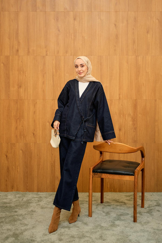 Kruvaze Yaka Takım Lacivert