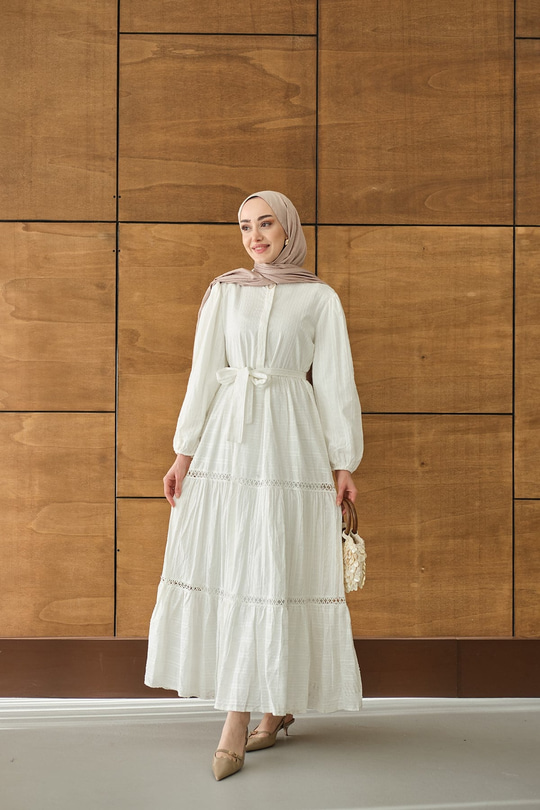Nakış Detaylı Simli Jakar Elbise Beyaz