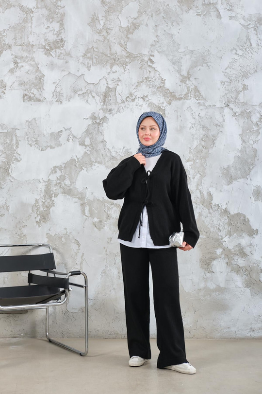 Ön Bağlamalı Triko Takım Siyah