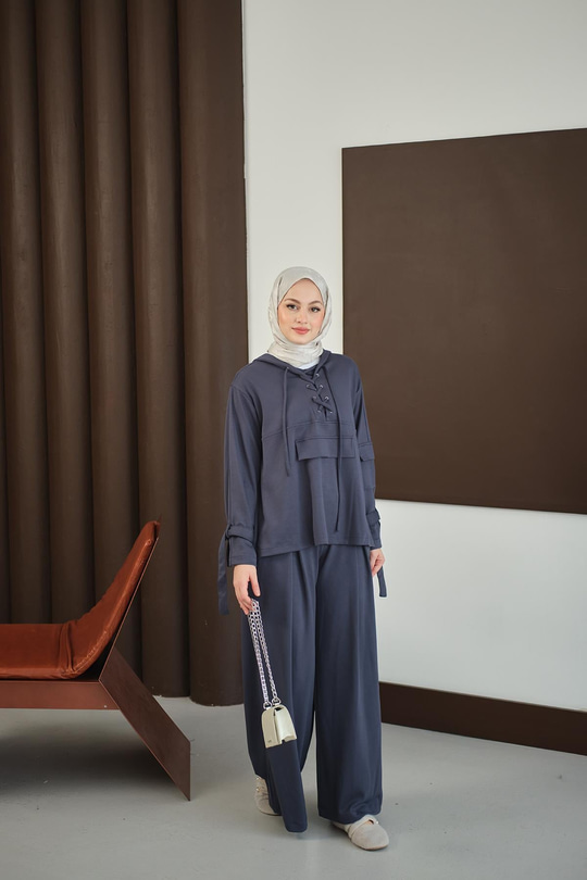 Önü Çapraz İp Detay Takım Füme