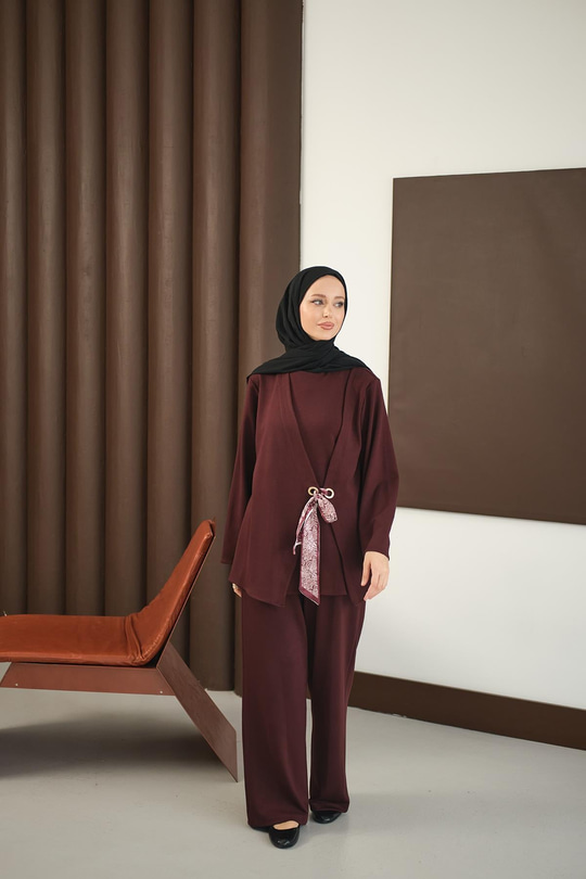 Önü Fular Detay Takım Bordo