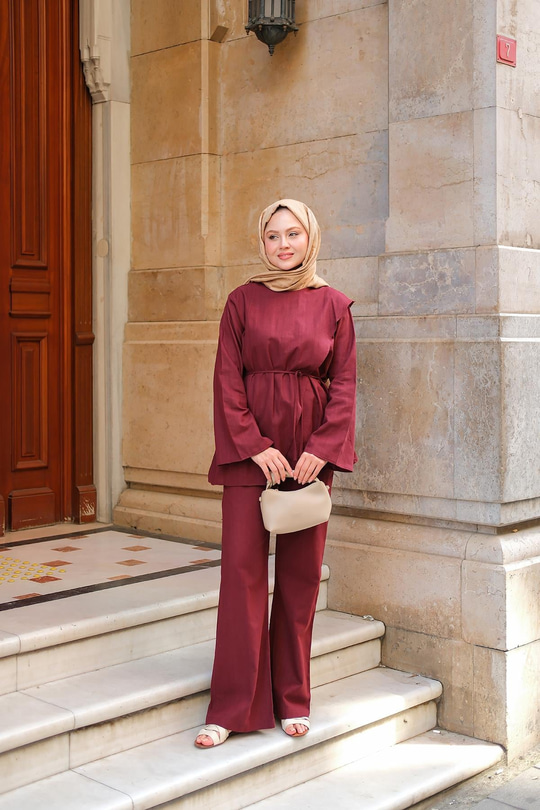 Önü Parça Detaylı Takım Bordo