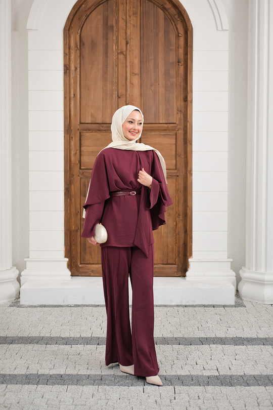 Önü Pile Detay Kemerli Takım Mürdüm