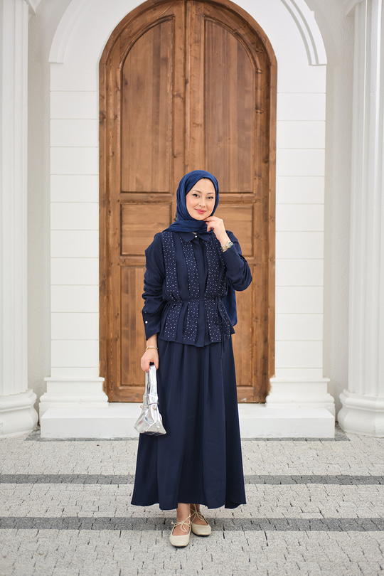 Önü Taş Detay Gizli Düğmeli Bel Bağlamalı Etekli Takım Lacivert