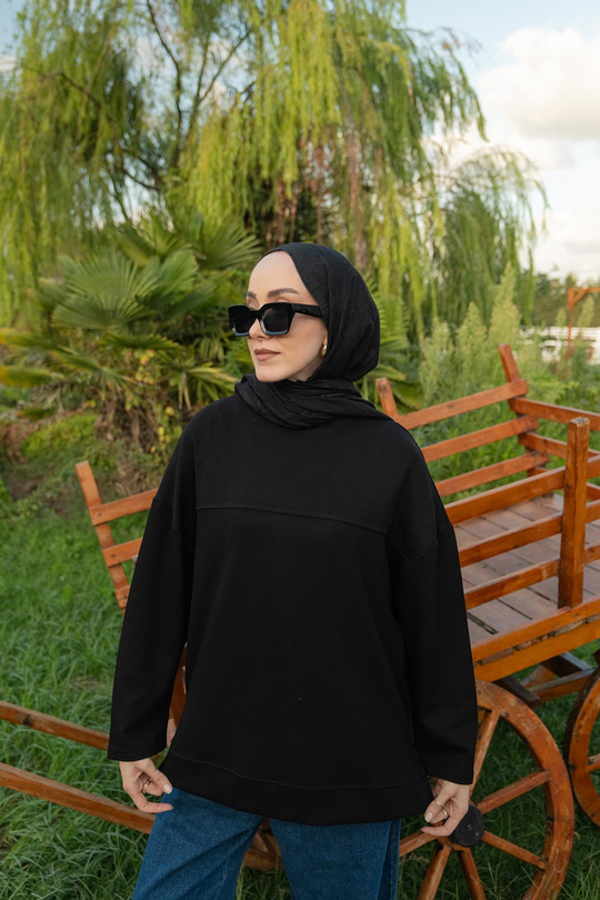 Oval Kesim Tunik Siyah