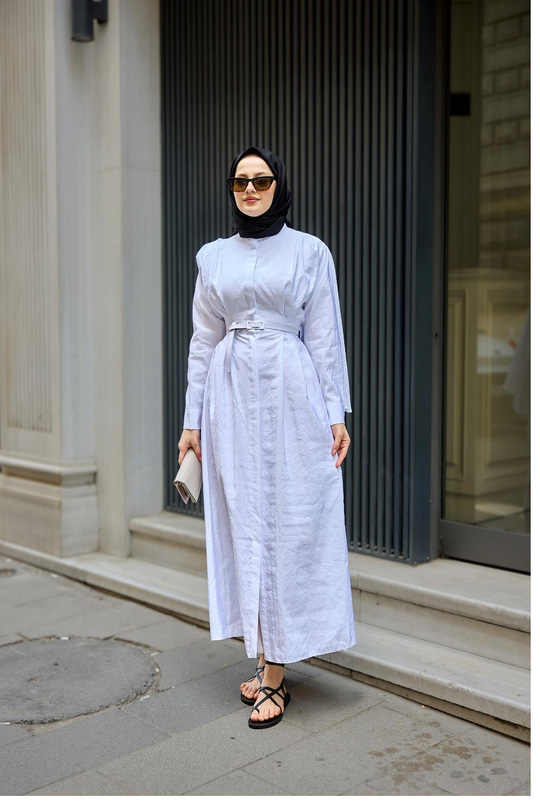 Pelerinli Elbise Beyaz