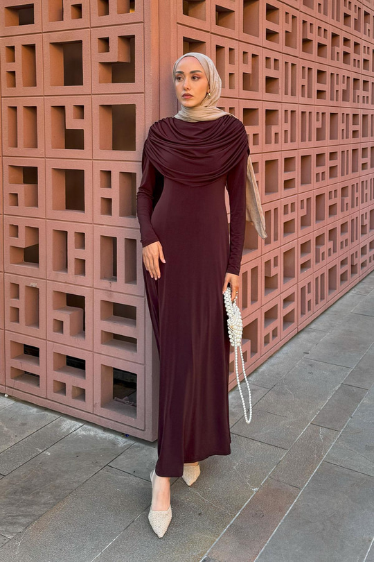 Pelerinli Julia Elbise Kahverengi