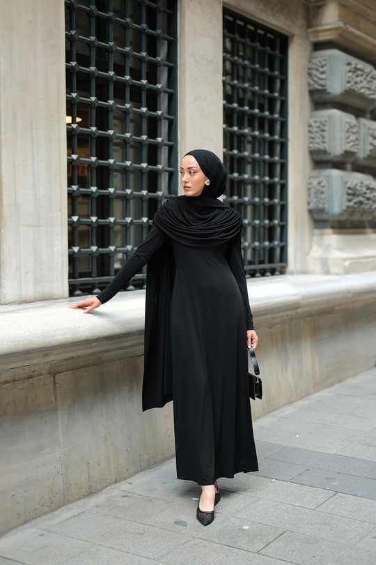 Pelerinli Julia Elbise Siyah