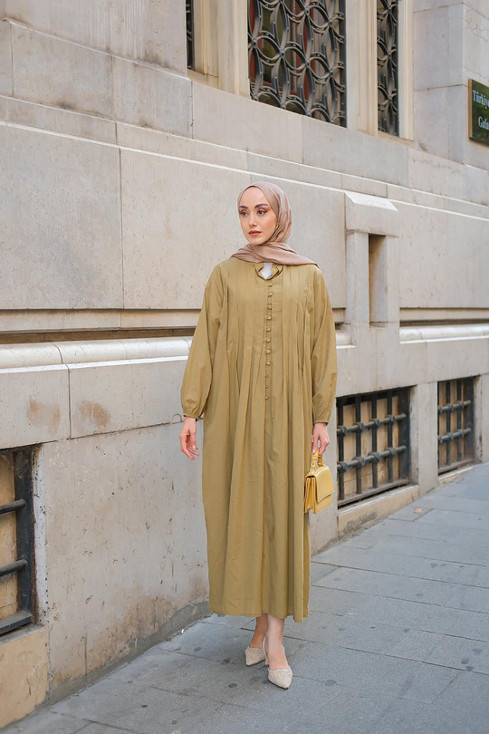 Pile Detay Bel Bağlamalı Elbise Yağ Yeşil