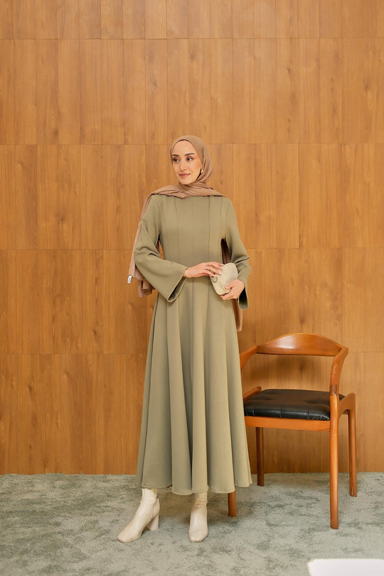 Pile Dikiş Detay Elbise Fıstık Yeşil