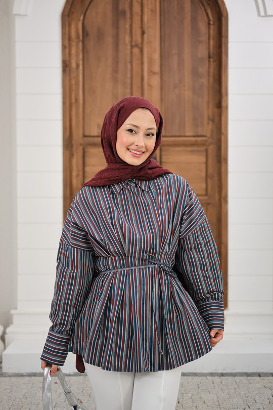 Pileli Gizli Düğmeli Çizgili Gömlek Kahverengi