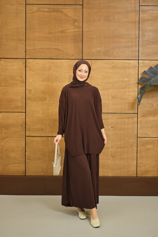 PILISE DETAYLI TAKIM Acı Kahve