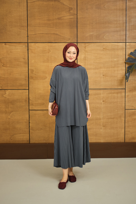 PILISE DETAYLI TAKIM Gri