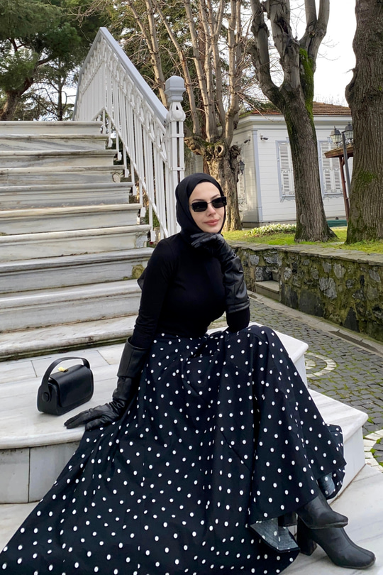 Puantiyeli Astarlı Etek Siyah