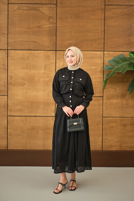 Püskül Detay İkili Takım Siyah