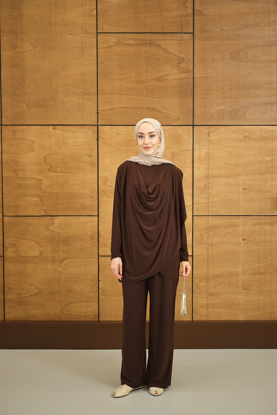 Regular Sıfır Yaka Arka Kesik Detay Takım Acı Kahve