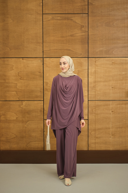 Regular Sıfır Yaka Arka Kesik Detay Takım Gül Kurusu