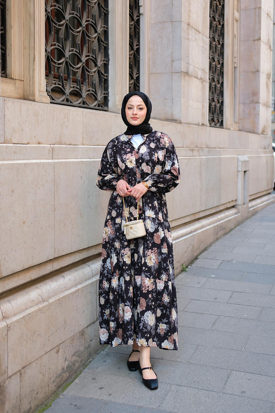 Rose Desenli Elbise Siyah