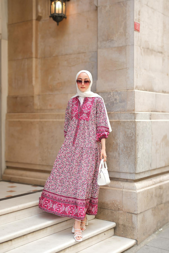 Saray Motifli Elbise Fuşya