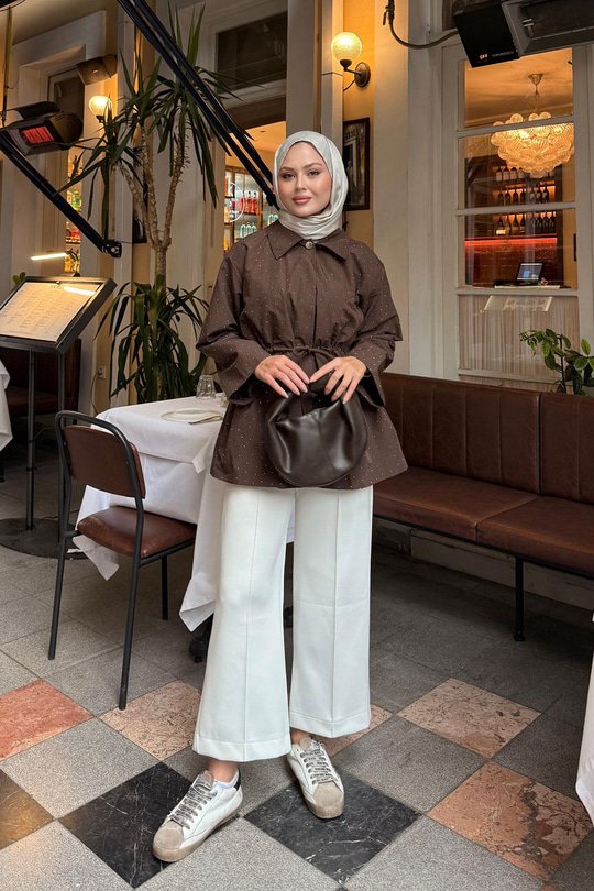 Taş Detay Bel Bağlamalı Trenç Kahverengi