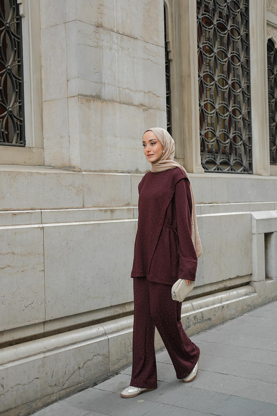 Taş Detay Beli Lastikli Takım Bordo