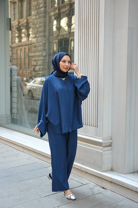 Taş Detay Etekli Takım Lacivert