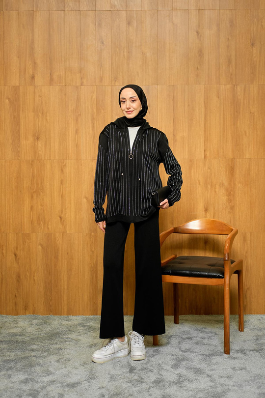 Taş Detay Triko Takım Siyah