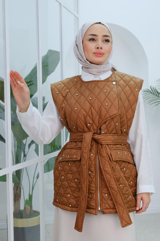 Taş Detaylı Kapitone Yelek Taba