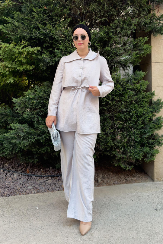 Taş Düğme Detaylı Takım Açık Gri