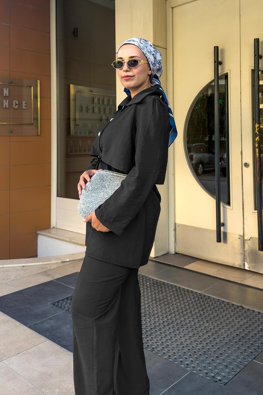 Taş Düğme Detaylı Takım Siyah