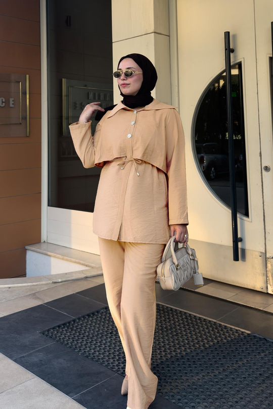 Taş Düğme Detaylı Takım Vizon