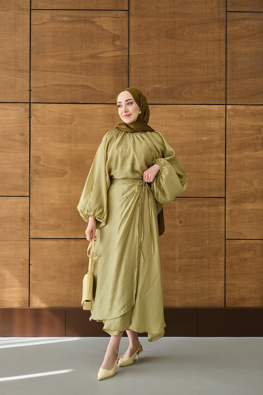 Tül Detay Pelerinli Etekli Takım Fıstık Yeşil