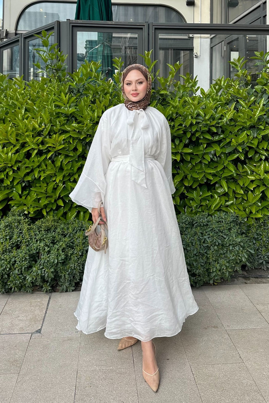 Tül Kumaş Boyun Bağlamalı Detaylı Bel Bağlamalı Elbise Beyaz