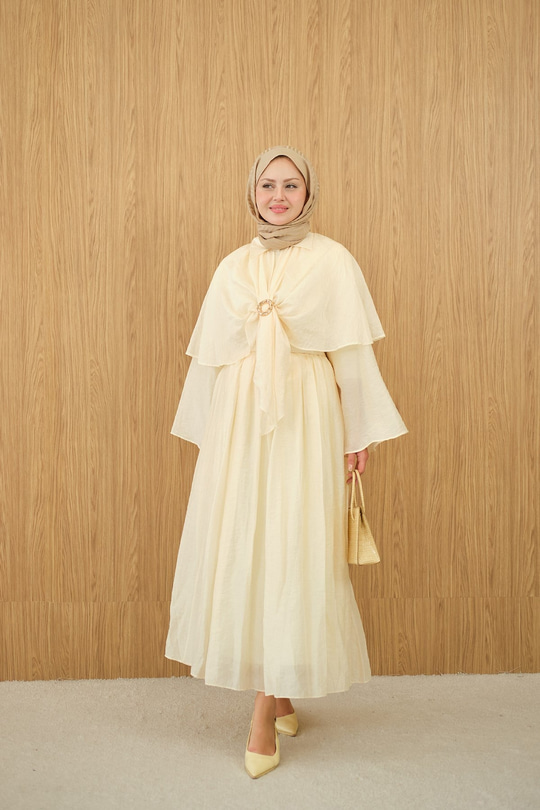 Üç Parçalı Tül Kumaş Gold Broş Detay Takım Sarı