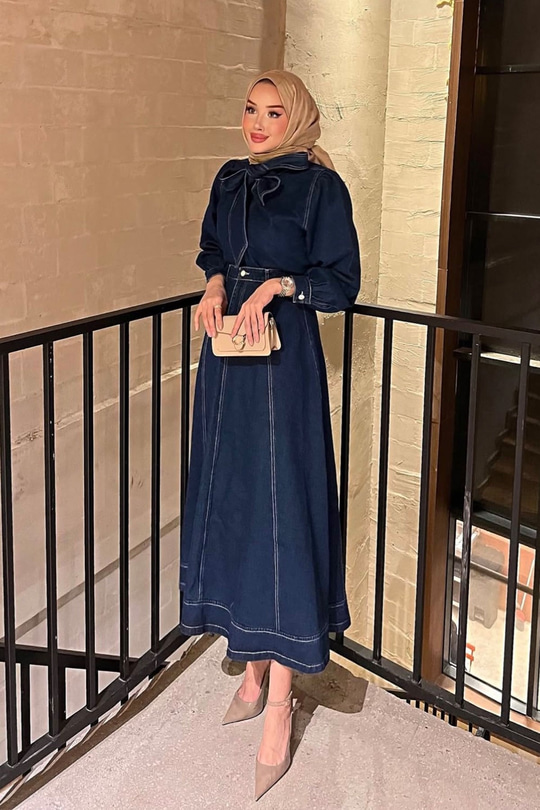 Yaka Bağlamalı Balon Kol Etekli Takım Lacivert