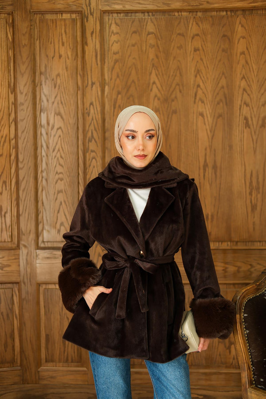 Yaka Fiyonklu Kürklü Kaşe Kahverengi