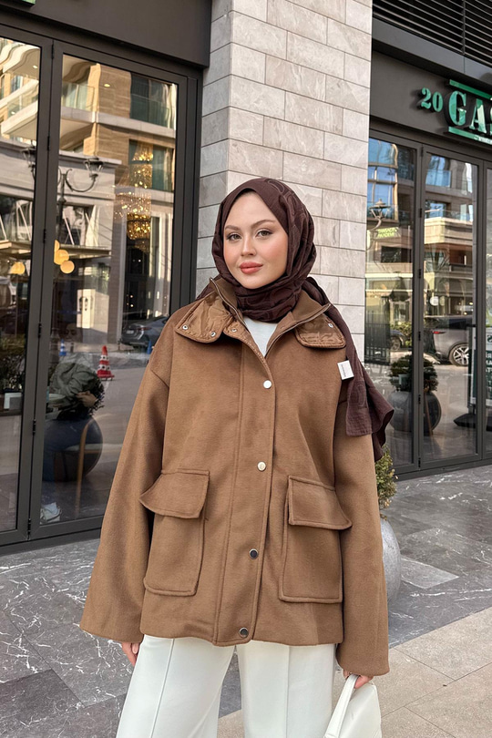 Yakası Lastik Detaylı Ceket Taba