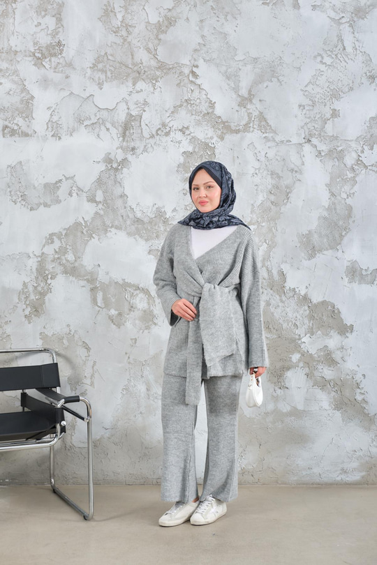 Yan Bağlama Detaylı Triko Takım Gri