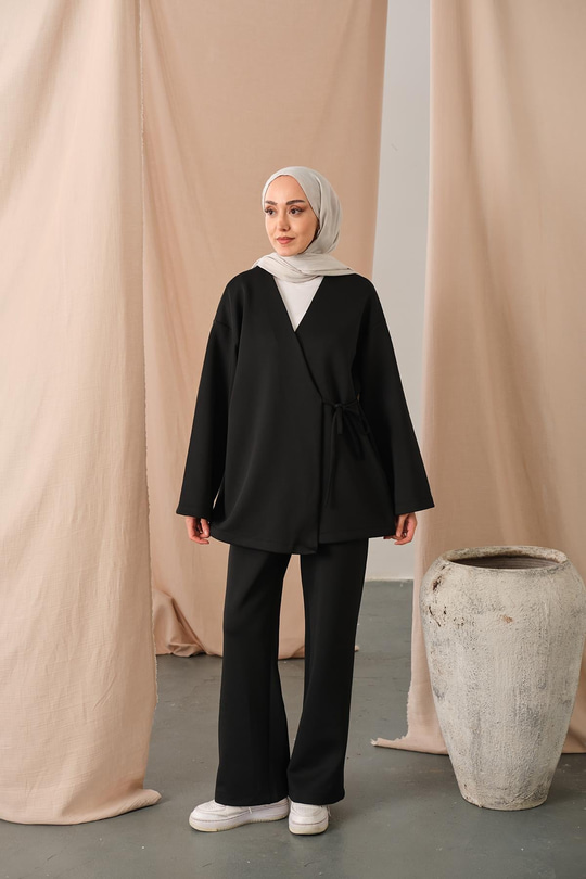 Yan Bağlamalı Takım Siyah
