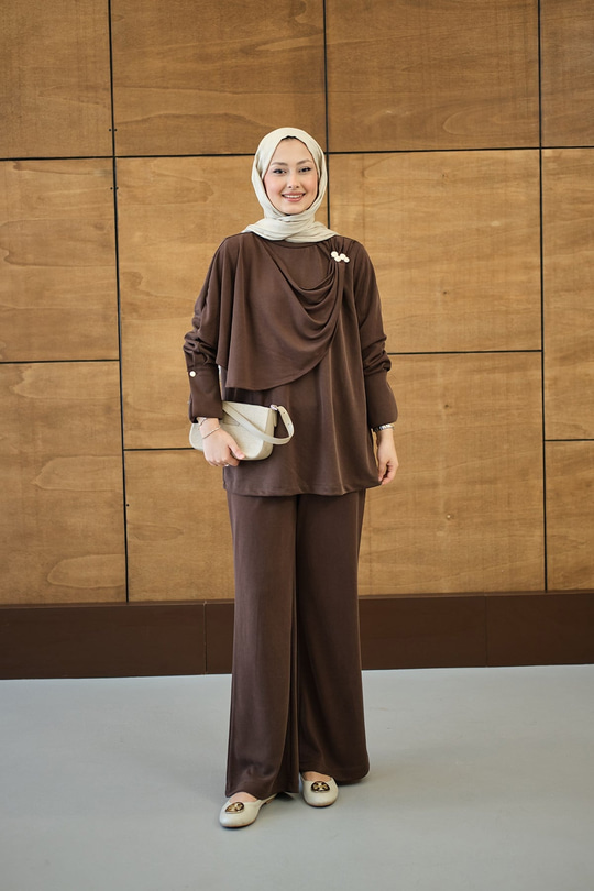 Yandan Düğme Detaylı Takım Kahverengi